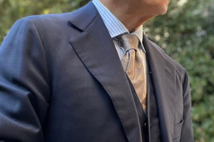 navy_three_piece_suit_style_with_beige_tie