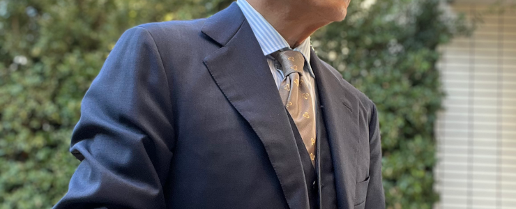 navy_three_piece_suit_style_with_beige_tie